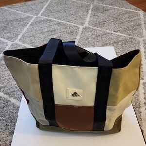 Areffa Multi-color shoulder Tote Bag. NWOT.